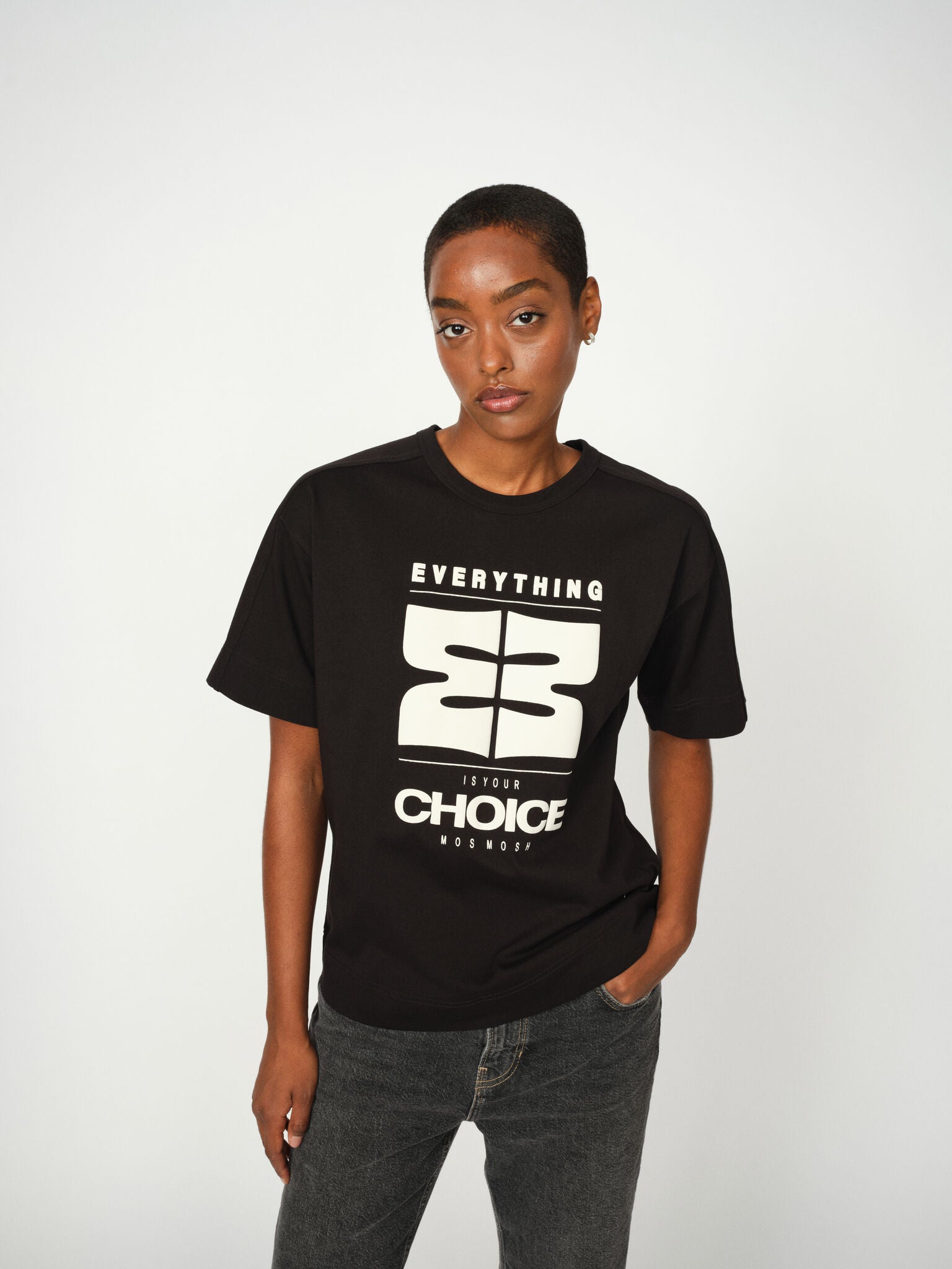 Modelshot / Black / Detail